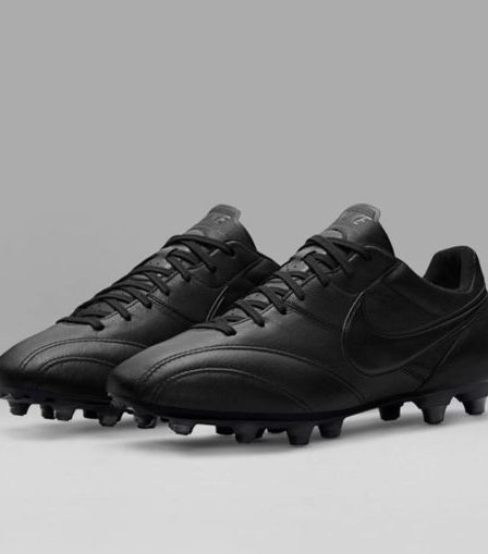 Il mondo del calcio e le scarpe Nike premier